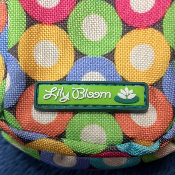 ✨ 3/$24✨ Lily Bloom Crossbody Purse - Picture 3 of 8